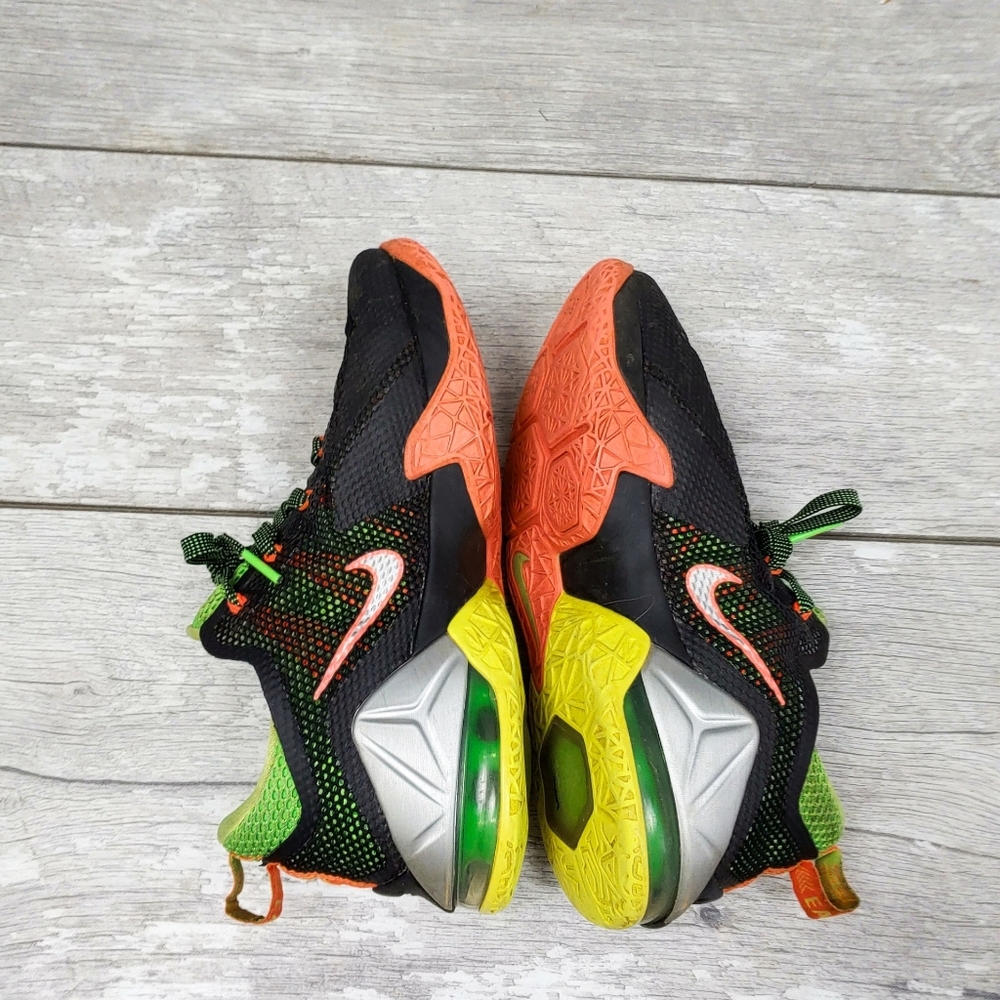 Nike LeBron James Size 7Y Air Max Low Sneakers - Picture 3 of 7